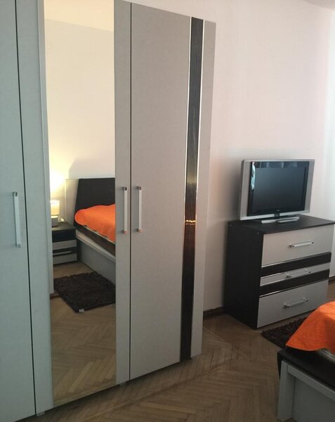 Crangasi, Bd. Constructorilor, Auchan, stradal, contract ANAF, ocazie!